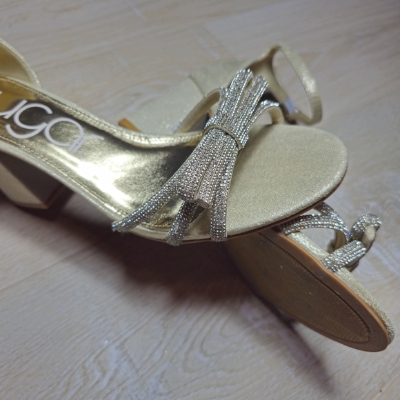 SUGAR Pale Gold Chunky Heels - Picture 5 of 7
